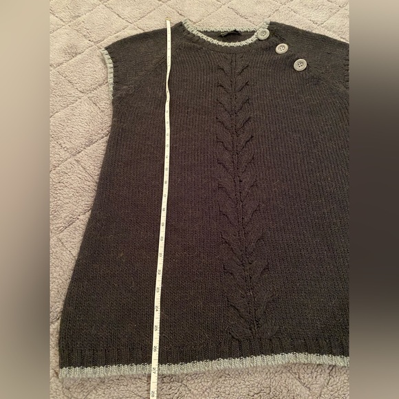 BCBGMaxAzria sweater - Picture 9 of 10